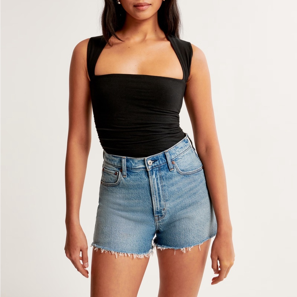 NWT! The A&F Ava Top